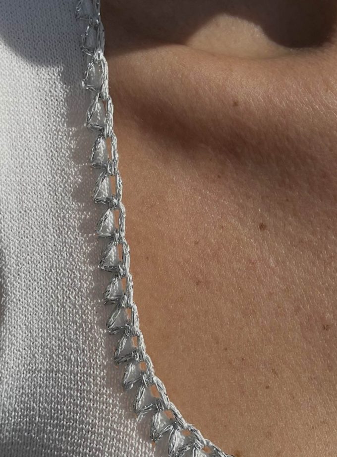 Top Punto Escote Hilo