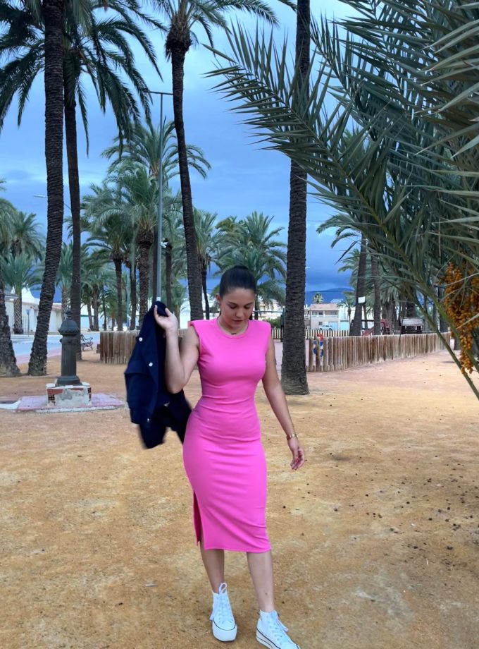 Vestido Midi Hombreras