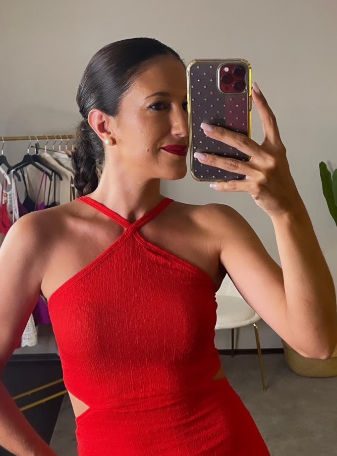 Vestido Cut Out Cruzado