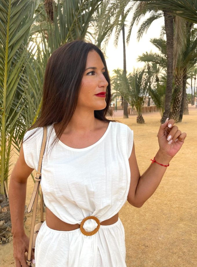 Vestido Midi Cut Out Hebilla